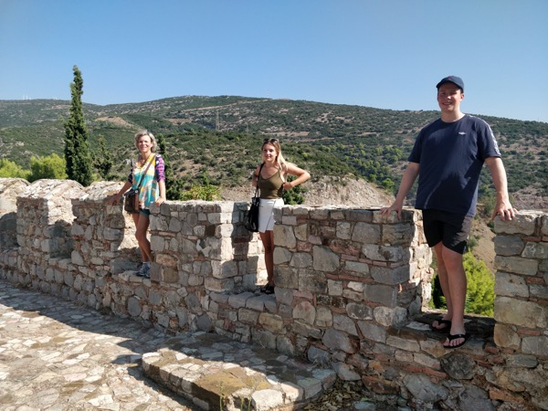 With Finn, Millie and Flemi through the Gulf of Corinth